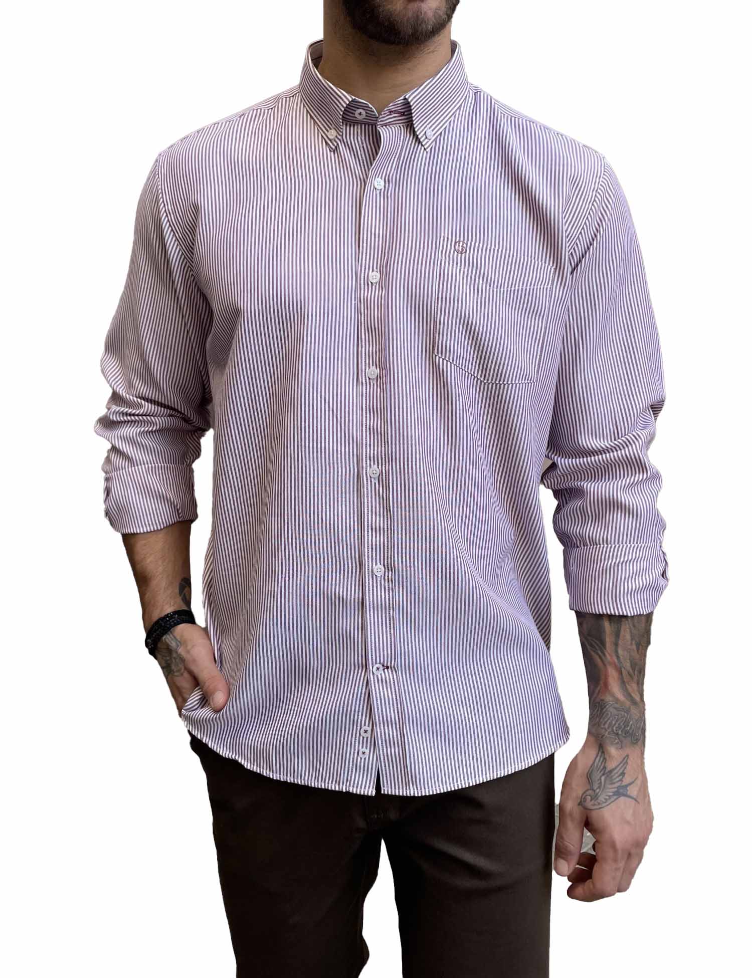 Ανδρικό μπορντό ριγέ πουκάμισο με γιακά και τσέπη στο στήθος 562B φωτογραφία